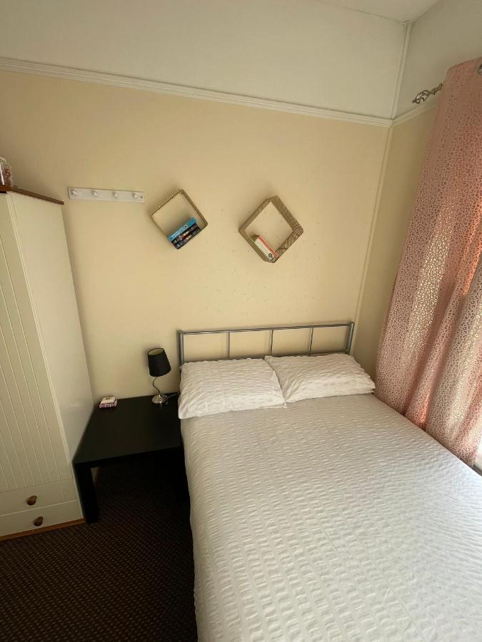 Room In Family Home Near Penny Lane Liverpool Ngoại thất bức ảnh